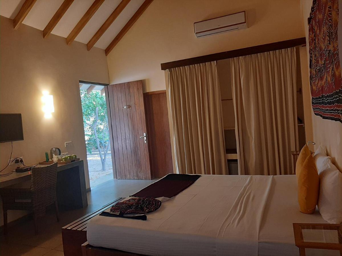 Giman Free Beach Resort Passikudah Ngoại thất bức ảnh