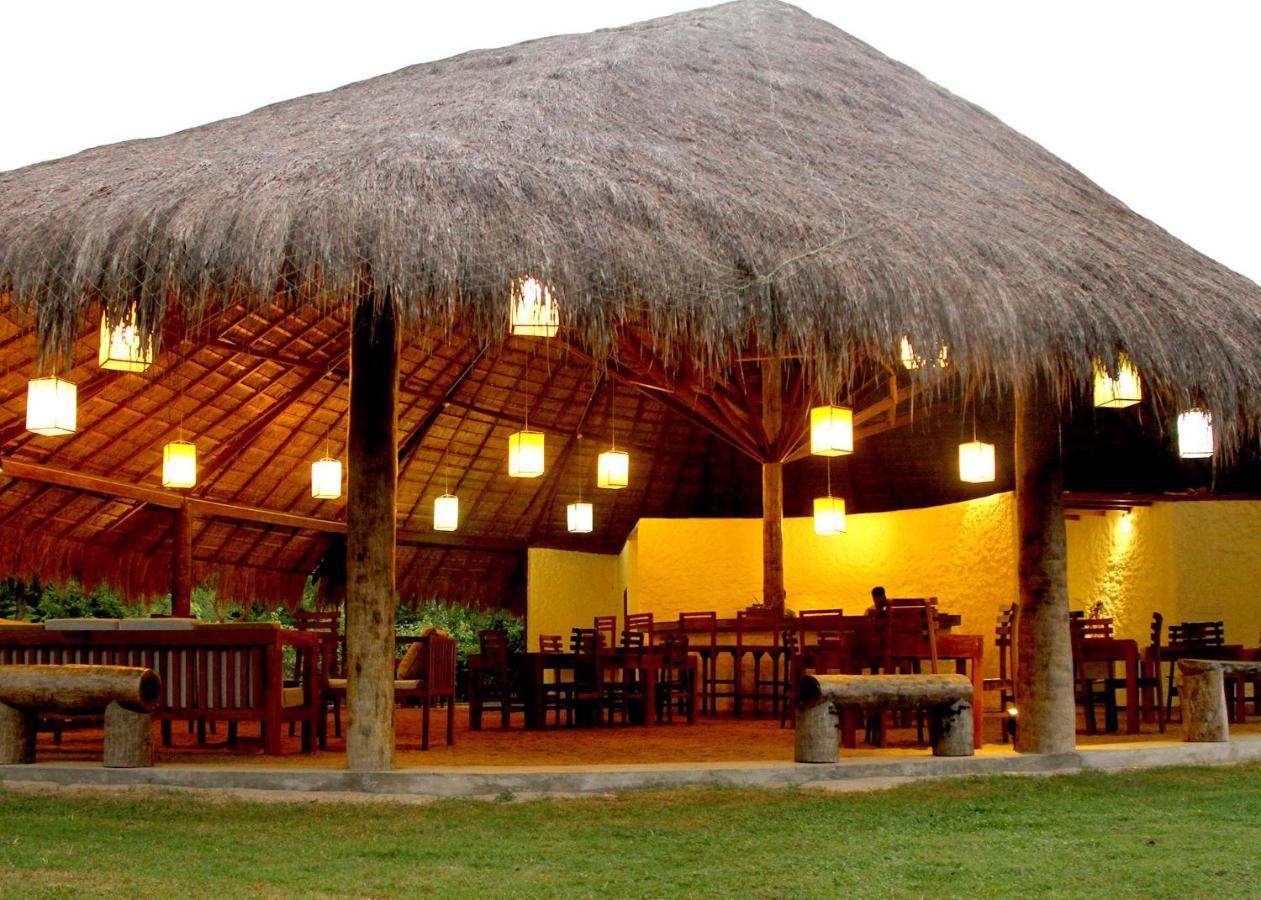 Giman Free Beach Resort Passikudah Ngoại thất bức ảnh