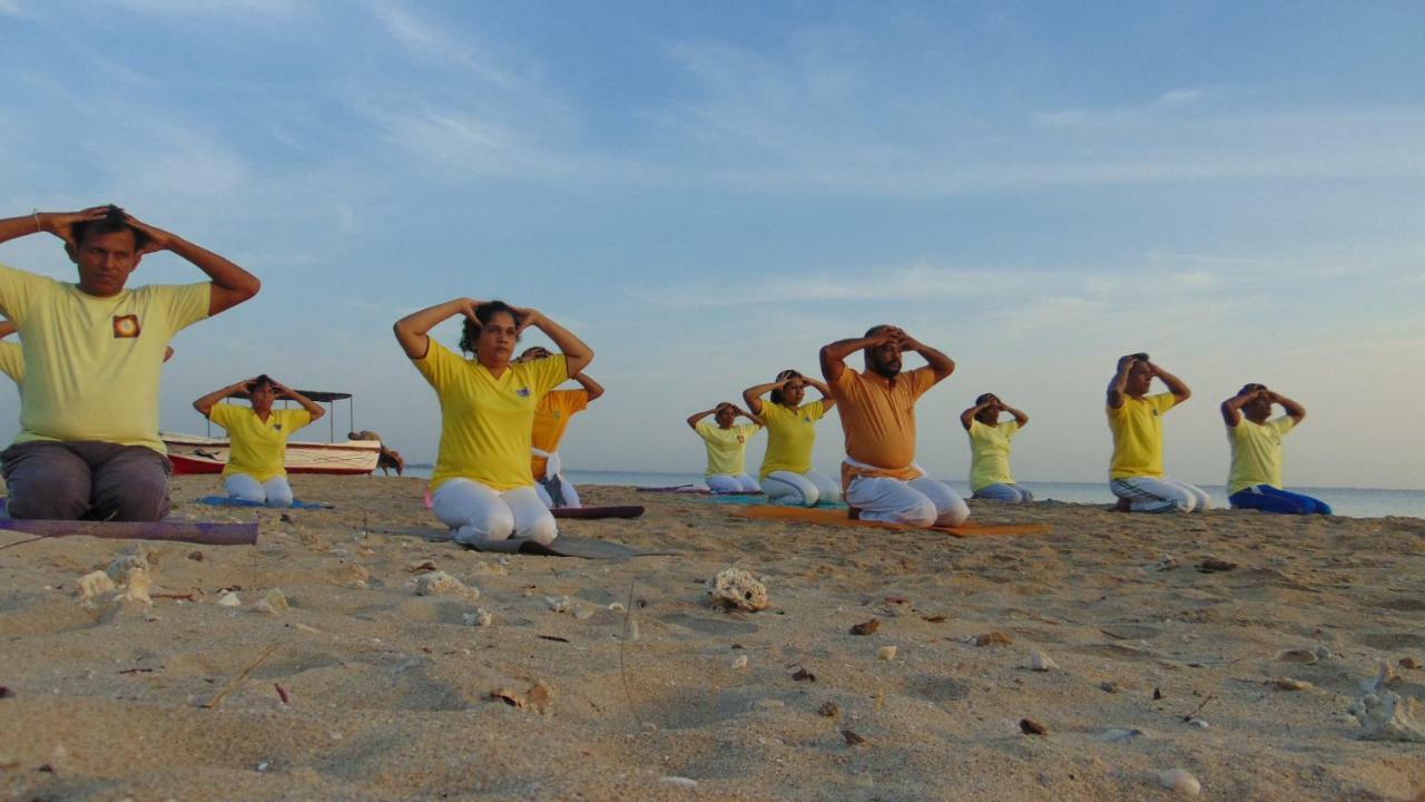 Giman Free Beach Resort Passikudah Ngoại thất bức ảnh